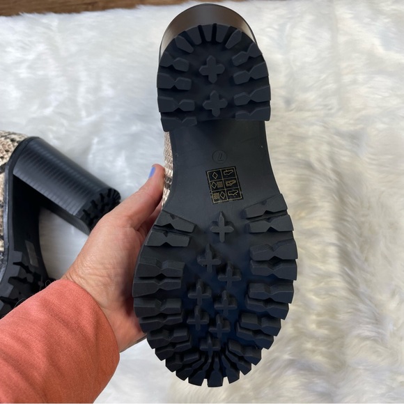 ASOS Design Evolve Chunky Sock Boot. NWT - Picture 7 of 8